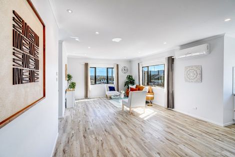 Photo of property in 31 Shibata Rise, Ranui, Auckland, 0612