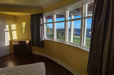 Photo of property in 1 Rubens Lane, West Harbour, Auckland, 0618