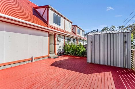 Photo of property in 19 Hollydale Grove, Churton Park, Wellington, 6037
