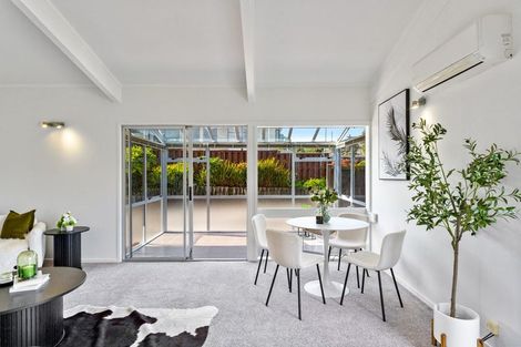 Photo of property in 55a Pigeon Mountain Road, Half Moon Bay, Auckland, 2012