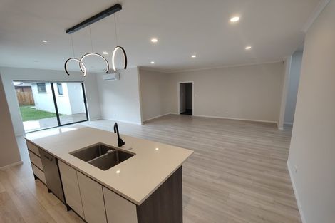 Photo of property in 11 Waireka Road, Rototuna North, Hamilton, 3210