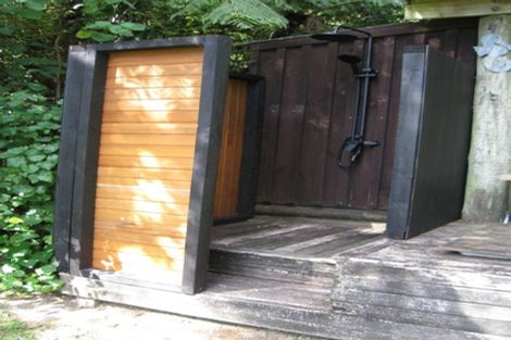 Photo of property in 14 Sandy Bay Road, Black Rock, Picton, 7282