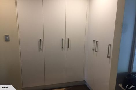 Photo of property in 17 Ohau Court, Fairview Heights, Auckland, 0632