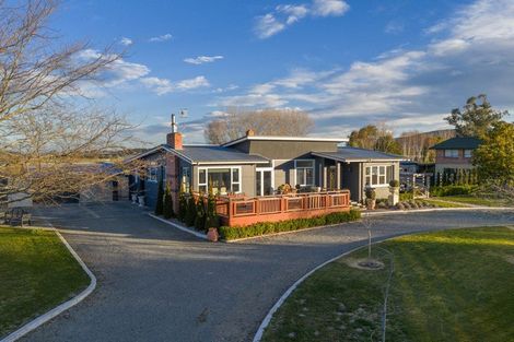 Photo of property in 65 Timaru Road, Waimate, 7924