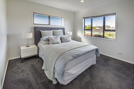 Photo of property in 2/27 Northboro Road, Hauraki, Auckland, 0622