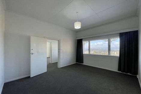 Photo of property in 38 Sugarloaf Road, Brooklyn, Wellington, 6021