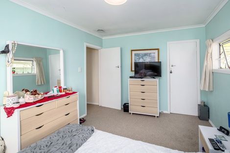 Photo of property in 184 George Street, Stokes Valley, Lower Hutt, 5019