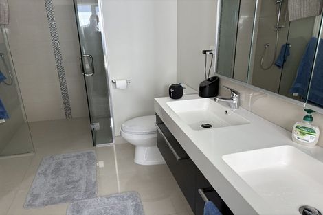 Photo of property in 7 Dorchester Place, Orewa, 0931