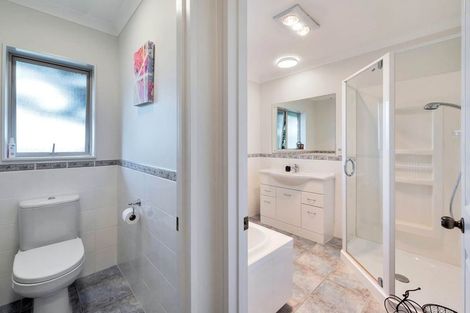 Photo of property in 150 Kennedy Road, Dairy Flat, Albany, 0792