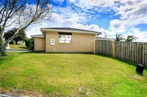 Photo of property in 4 Owl Court, Unsworth Heights, Auckland, 0632