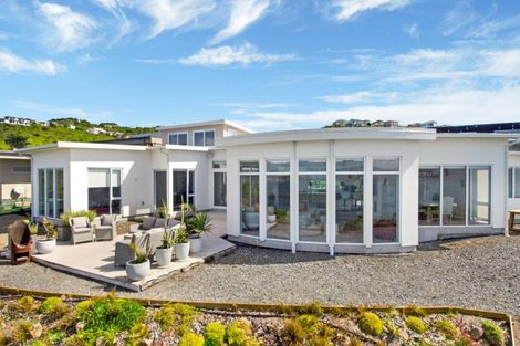 Photo of property in 27 Cromwell Point, Newlands, Wellington, 6037