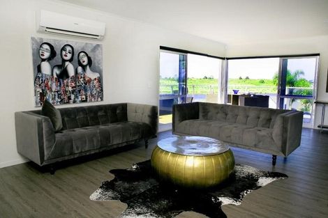 Photo of property in 21 Riverview Place, Waipu, 0582