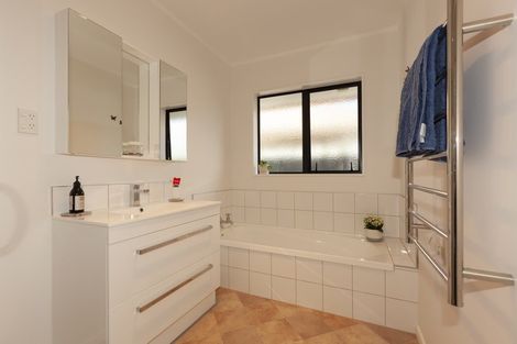 Photo of property in 69 Cedar Drive, Paraparaumu Beach, Paraparaumu, 5032