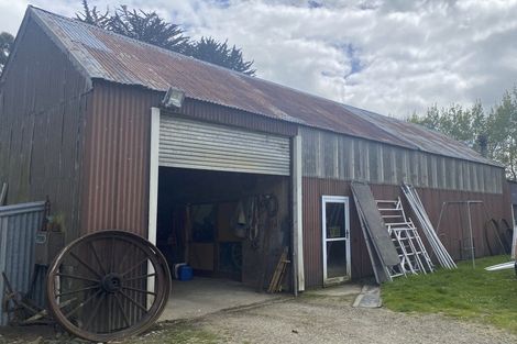 Photo of property in 750a Winton Lorneville Highway, Lochiel, Winton, 9781