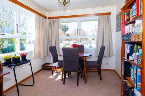 Photo of property in 2 North Street, Winchester, 7985