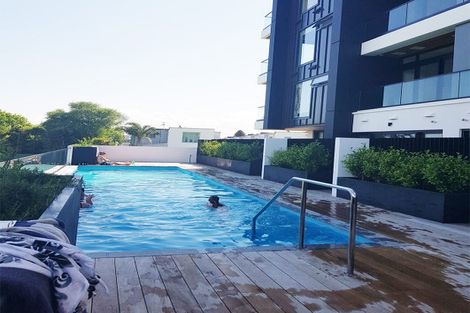 Photo of property in Frank Sargeson Apts, 404/74 Anzac Street, Takapuna, Auckland, 0622