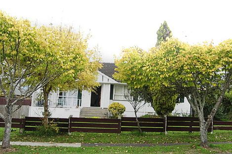 Photo of property in 14 Ussher Place, Pakuranga Heights, Auckland, 2010