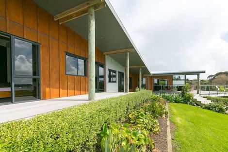 Photo of property in 1408b Devon Road, Brixton, Waitara, 4382