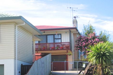 Photo of property in 17b Warwick Place, Brookfield, Tauranga, 3110