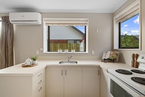 Photo of property in 11 Farm Lane, Parklands, Christchurch, 8083