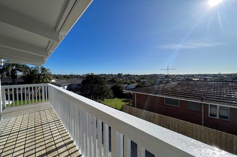 Photo of property in 79 Gossamer Drive, Pakuranga Heights, Auckland, 2010