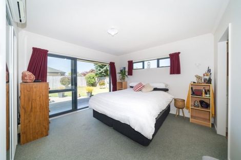 Photo of property in 6 Brookside Close, Highbury, Palmerston North, 4412
