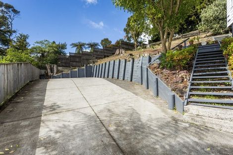 Photo of property in 11 Beaudine Avenue, Glenfield, Auckland, 0629