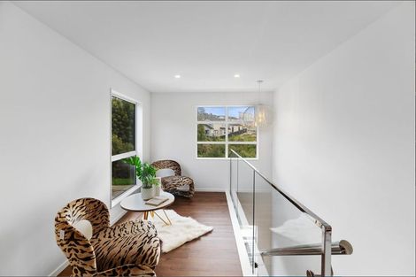 Photo of property in 21 Lawson Creek Street, Massey, Auckland, 0614