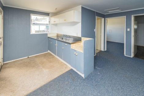 Photo of property in 4 Karyn Street, Castlecliff, Whanganui, 4501