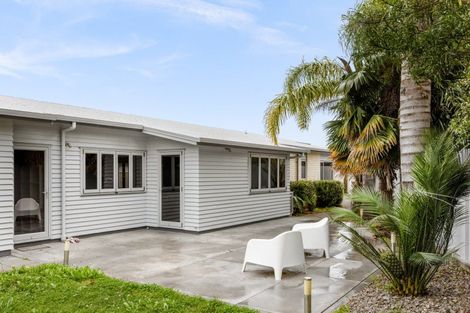 Photo of property in 2 Edwards Street, Frimley, Hastings, 4120