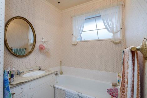 Photo of property in 142c Heretaunga Street, Palmerston North, 4414