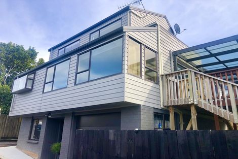 Photo of property in 1/30 Tui Glen Road, Birkenhead, Auckland, 0626