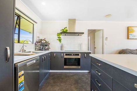 Photo of property in 47b Meander Drive, Welcome Bay, Tauranga, 3112