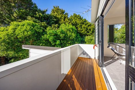 Photo of property in 99a Redoubt Road, Goodwood Heights, Auckland, 2105
