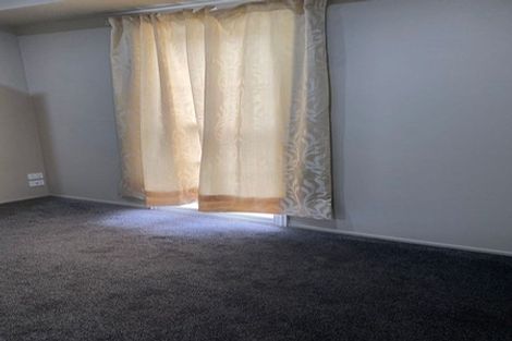 Photo of property in 49a Bruce Mclaren Road, Henderson, Auckland, 0612