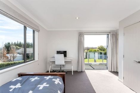 Photo of property in 4 Meadowcroft Lane, Harewood, Christchurch, 8051