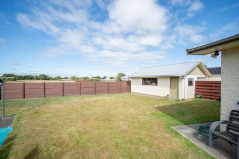 Photo of property in 37 Humphries Place, Awapuni, Palmerston North, 4412