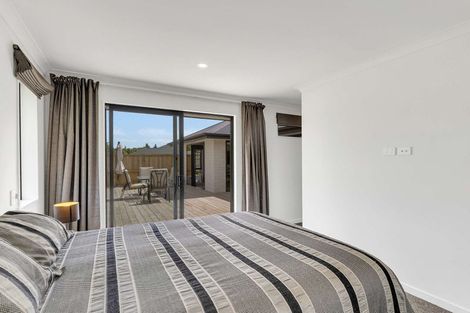 Photo of property in 8 Owen Drive, Darfield, 7510