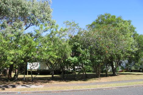 Photo of property in 34 Deverell Place, Northcross, Auckland, 0632