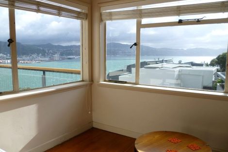 Photo of property in 40a The Crescent, Roseneath, Wellington, 6011