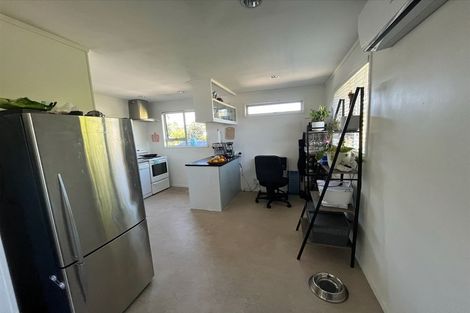 Photo of property in 56 Zita Maria Drive, Massey, Auckland, 0614