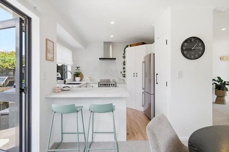 Photo of property in 11 Reef Avenue, Papamoa Beach, Papamoa, 3118