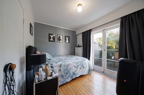 Photo of property in 8 Coniston Avenue, Te Atatu South, Auckland, 0610