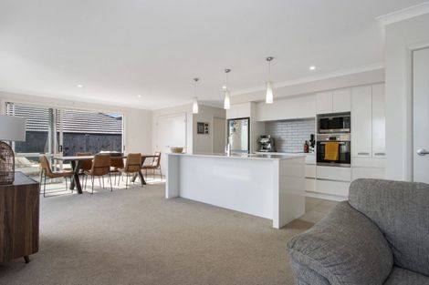 Photo of property in 91 Bert Wall Drive, Omokoroa, 3114