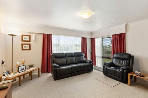 Photo of property in 17 Meadowvale Drive, Levin, 5510