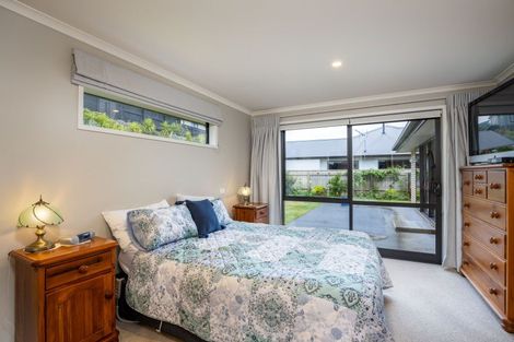 Photo of property in 38 Fernbrook Drive, Hurworth, New Plymouth, 4310