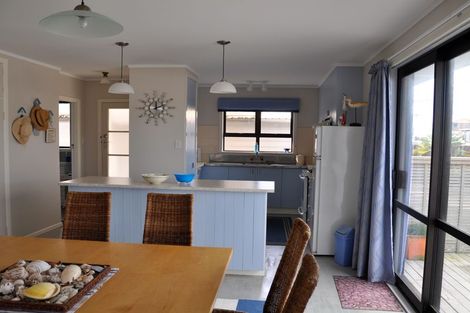 Photo of property in 4b Scott Street, Waihi Beach, 3611