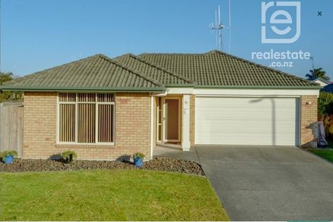 Photo of property in 17 Farnham Close, Rototuna North, Hamilton, 3210