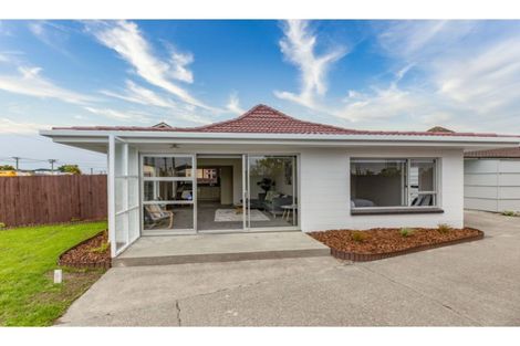 Photo of property in 1/18 Hardy Street, New Brighton, Christchurch, 8061