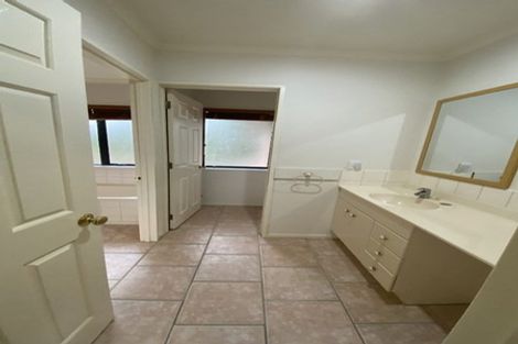 Photo of property in 94 Landing Drive, Albany, Auckland, 0632